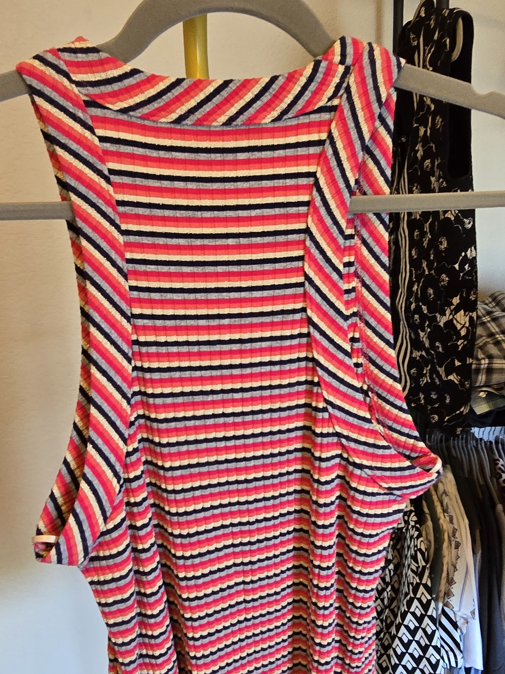 Trina Turk Large NWT Striped Ribbed Tank - Picture 4 of 9